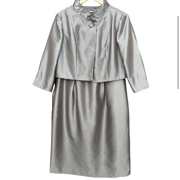 David’s Bridal Mother of the Bride/Groom Dress with Matching Jacket Size 16 - Picture 10 of 13